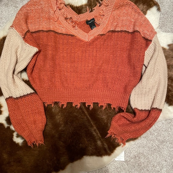 Fall colored sweater - Picture 2 of 3